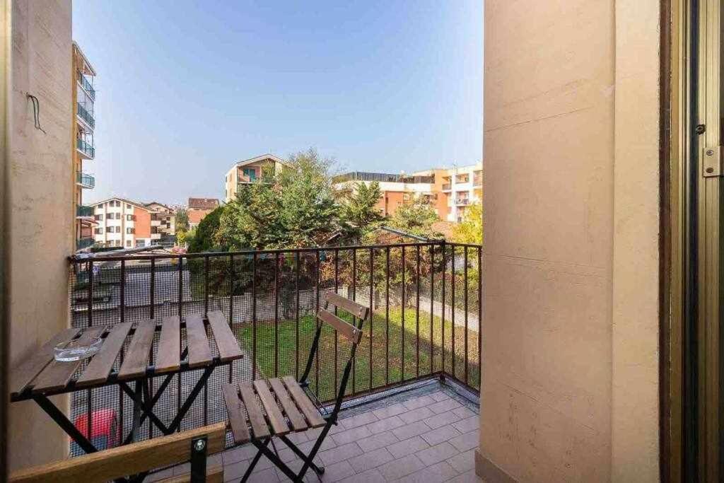 Appartamento A Pochi Passi Dalla Stazione Comodo A Coppie E Famiglie, Casa Ferrucci 科莱尼奥 外观 照片