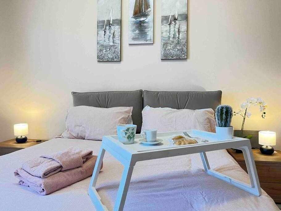 Appartamento A Pochi Passi Dalla Stazione Comodo A Coppie E Famiglie, Casa Ferrucci 科莱尼奥 外观 照片