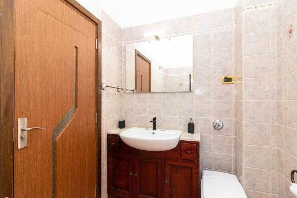 Appartamento A Pochi Passi Dalla Stazione Comodo A Coppie E Famiglie, Casa Ferrucci 科莱尼奥 外观 照片